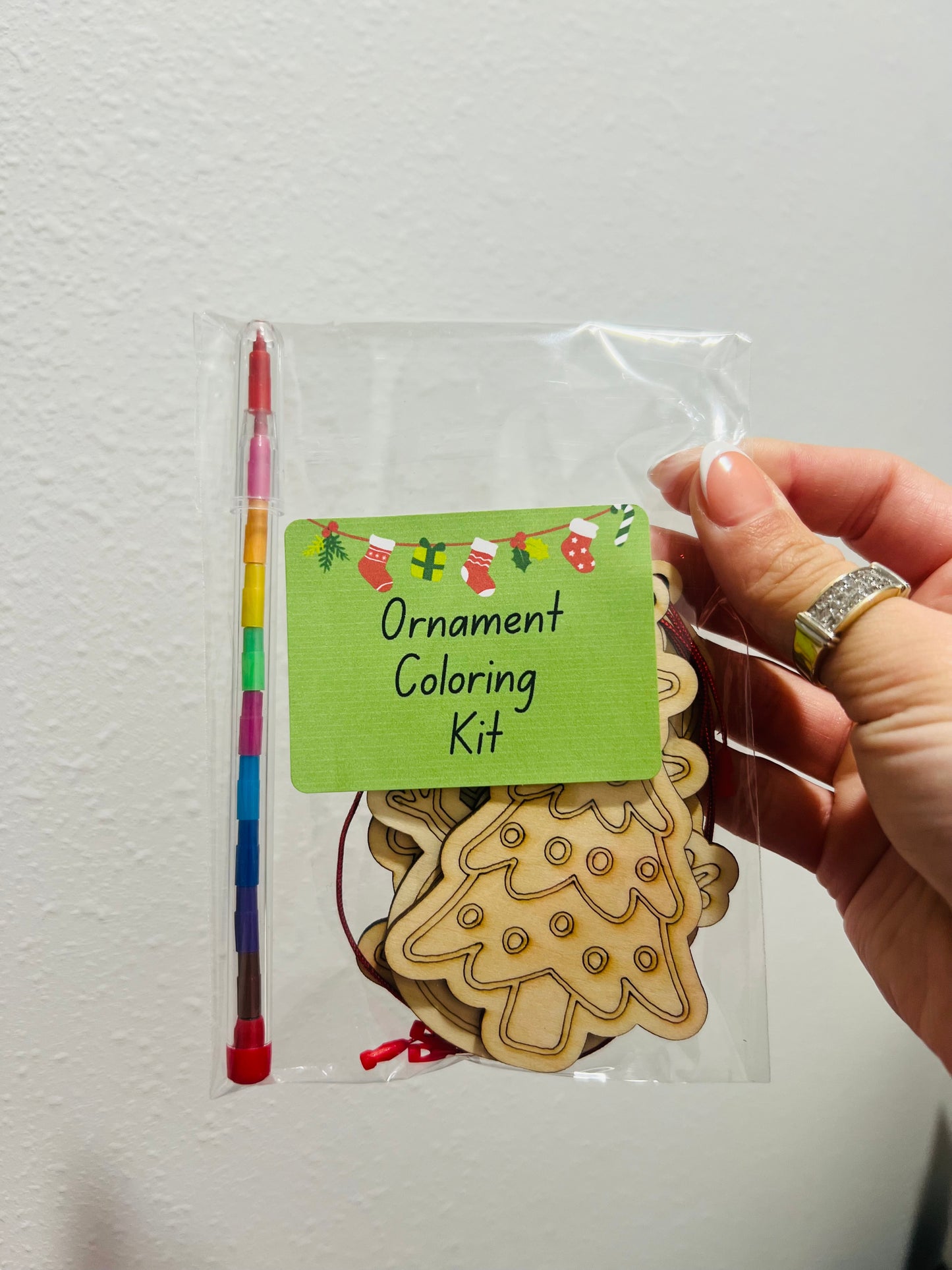 Ornament coloring kit