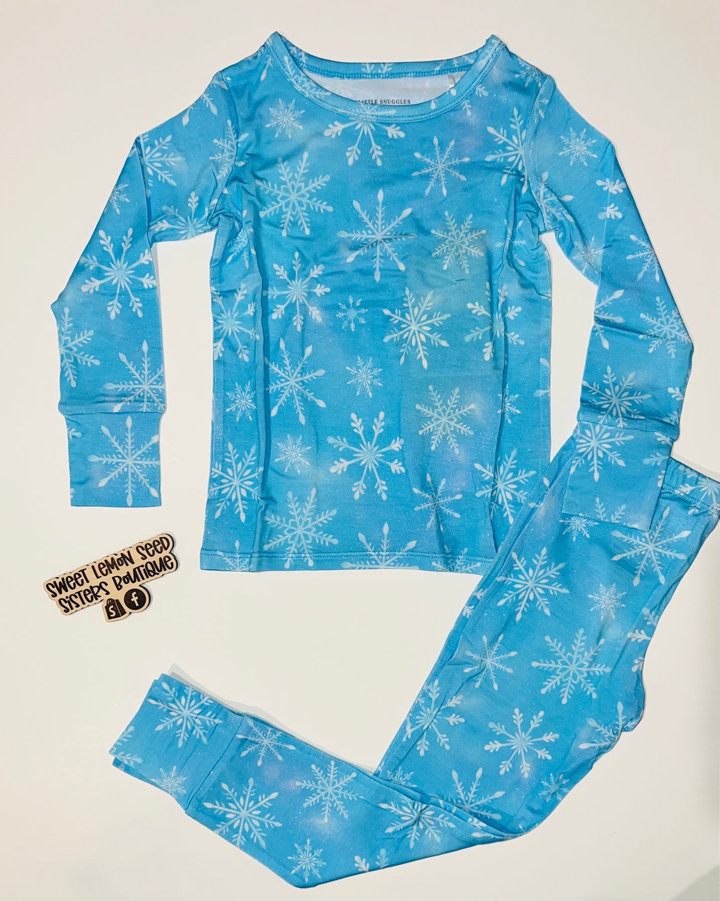 Snowflake pjs (2pc & zippy)