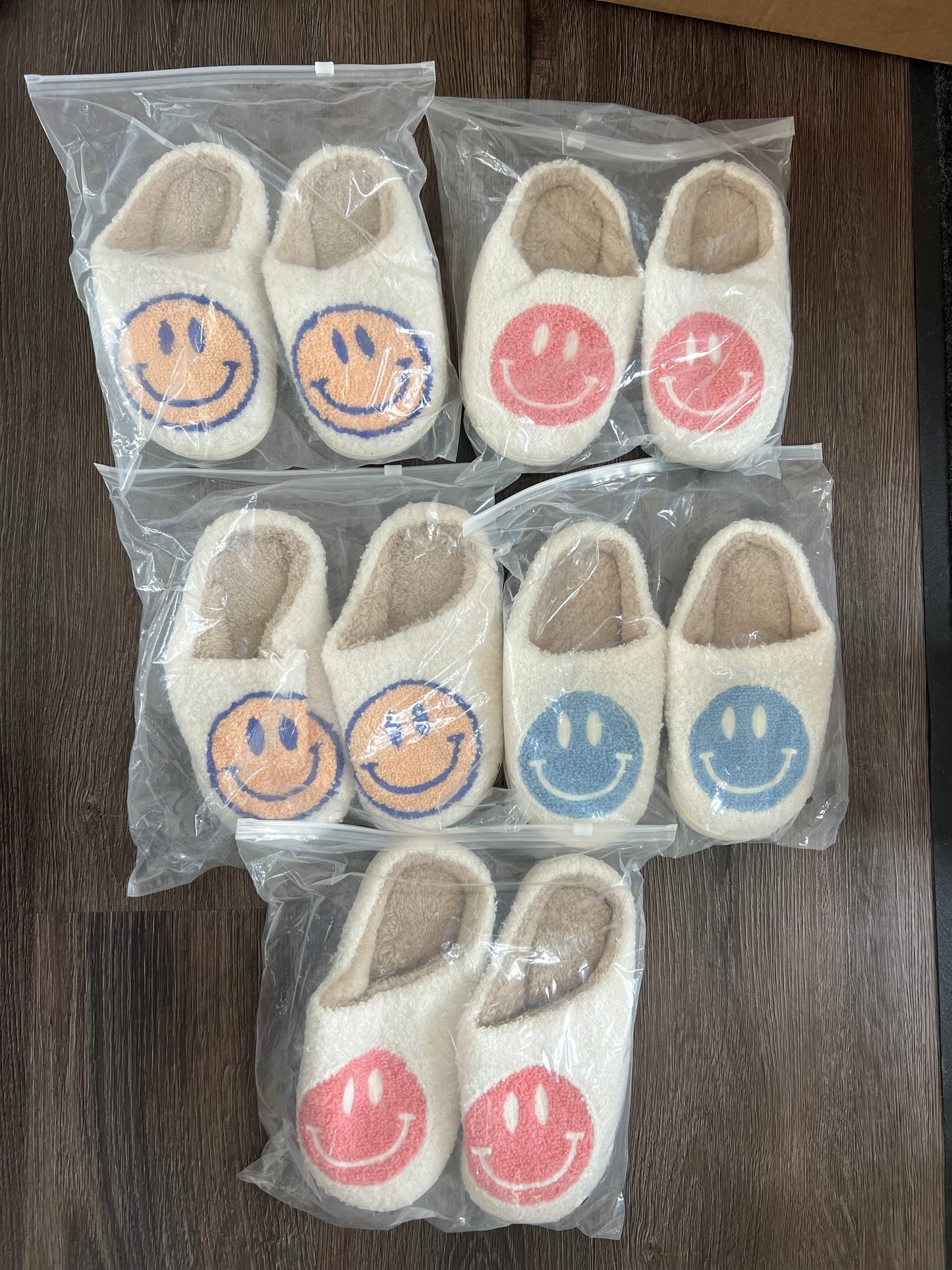 Kids smiley slippers