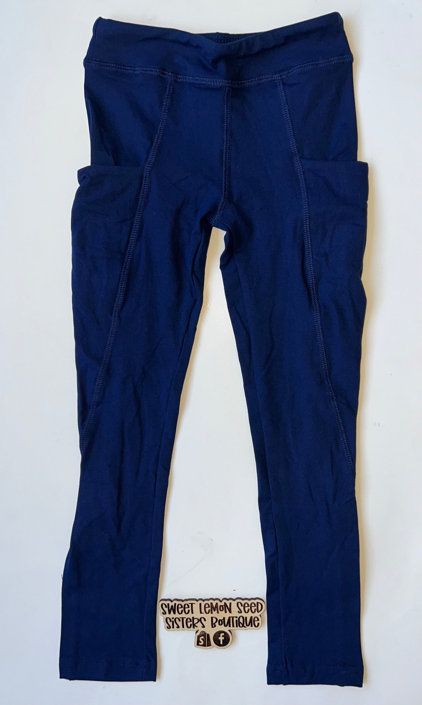 Navy leggings (pockets or no pockets)